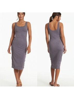 Vuori Halo essentials Midi Dress